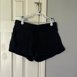 Lululemon Women's Black Shorts Size 8